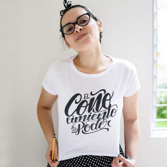 T-shirt "Coñocimiento es Poder"